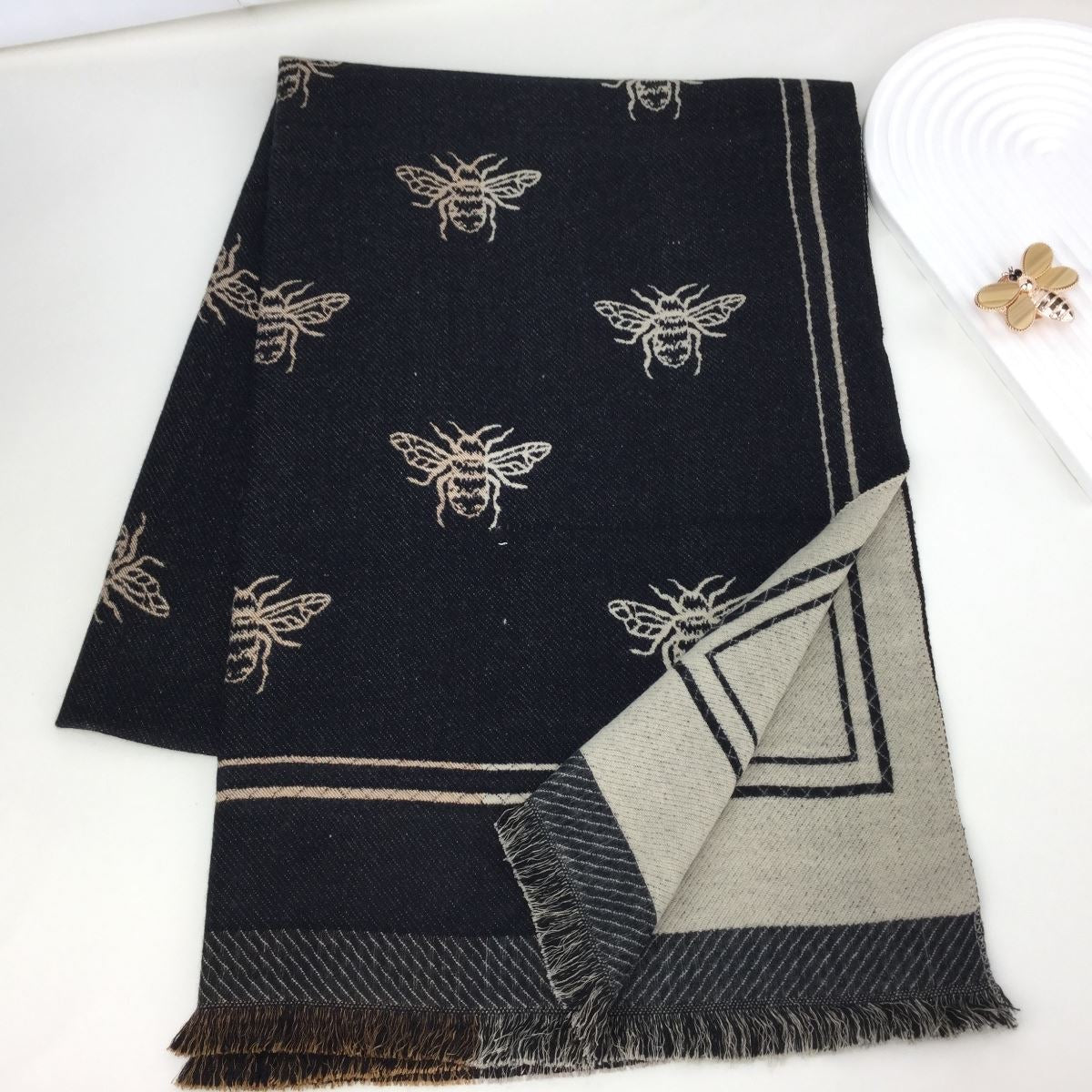 Black Bee Scarf