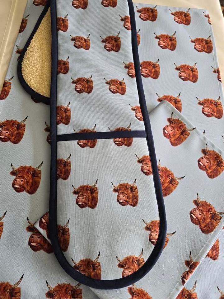 Highland Cow Oven Gloves