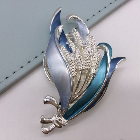 Blue Bunch Magnetic Brooch